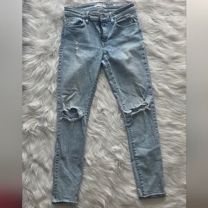 Guess Mid Risr Light Blue Distressed Skinny Jeans Size 26